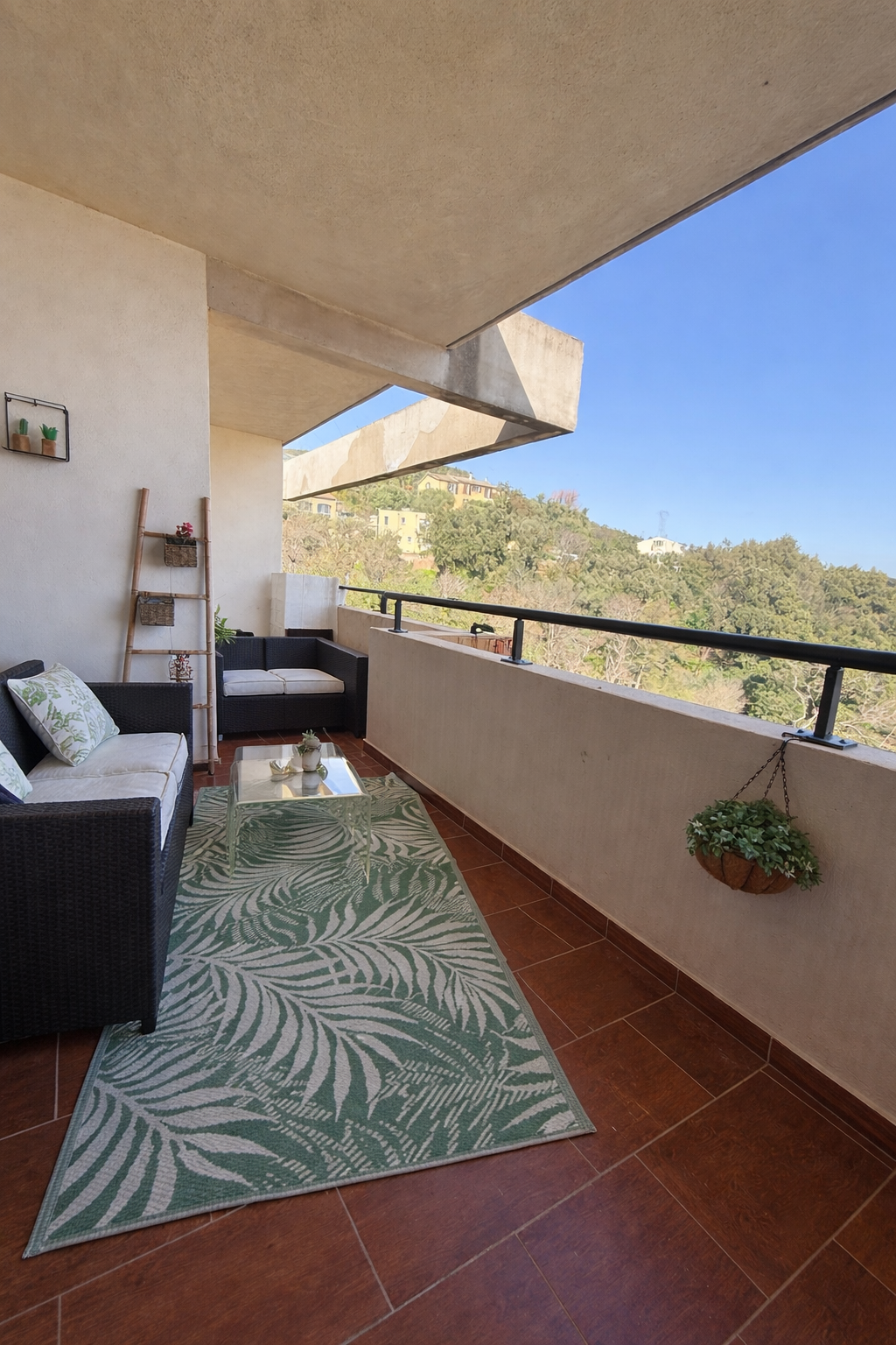 APPARTEMENT T3 DERNIER ETAGE AVEC PARKING GRANDE TERRASSE ET VUE MER