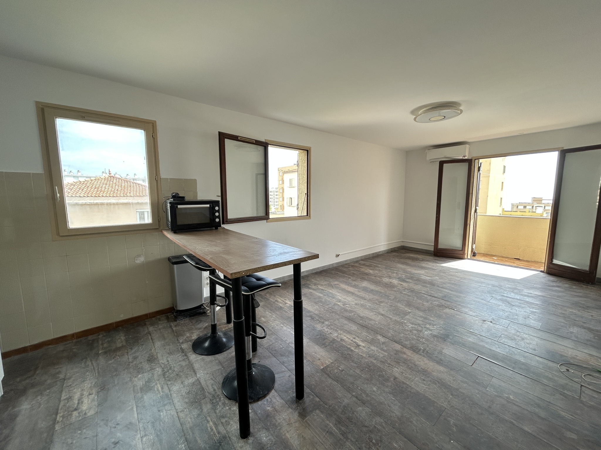 EXCLUSIVITÉ : APPARTEMENT T2 VUE MER + CAVE + PARKING (BASTIA SUD)