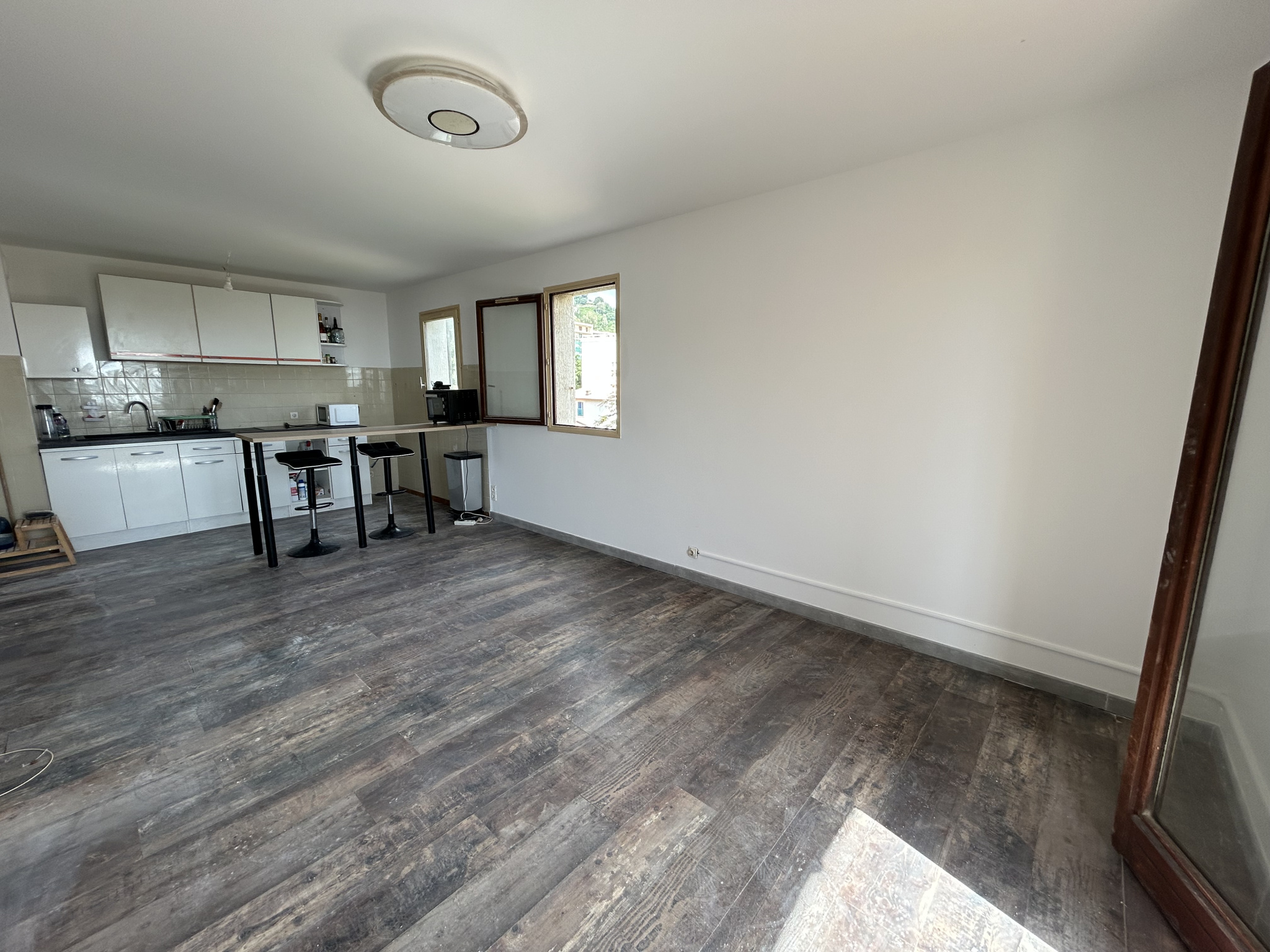 EXCLUSIVITÉ : APPARTEMENT T2 VUE MER + CAVE + PARKING (BASTIA SUD)