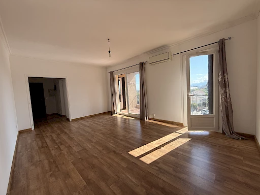 Appartement 3 pièces avec terrasse et cave à BIGUGLIA