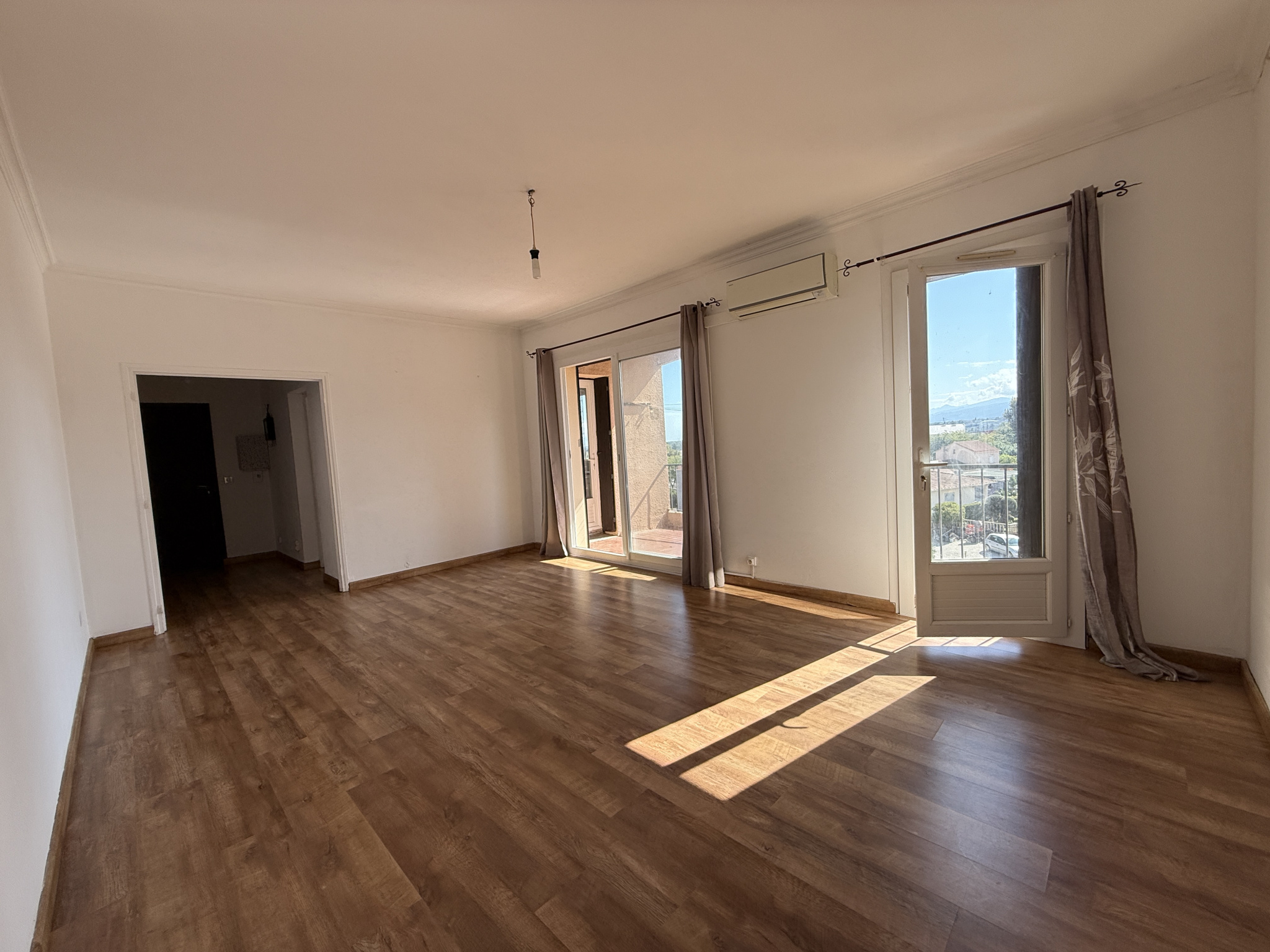 Appartement 3 pièces avec terrasse et cave à BIGUGLIA