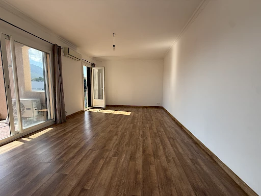 Appartement 3 pièces avec terrasse et cave à BIGUGLIA