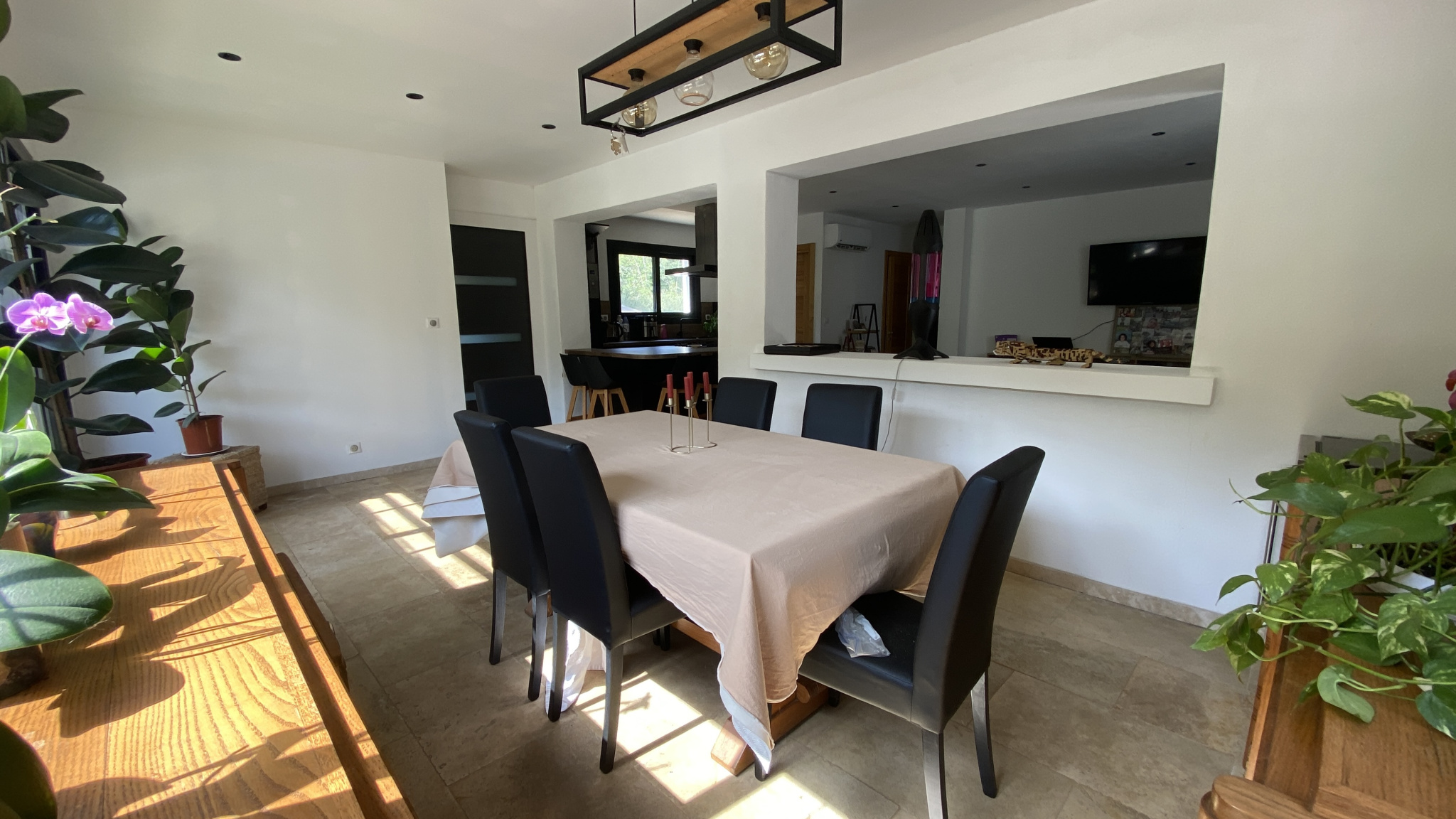 Villa indépendante Type T3 d'environ 91 m2 avec jardin .et terrasse aménagée.