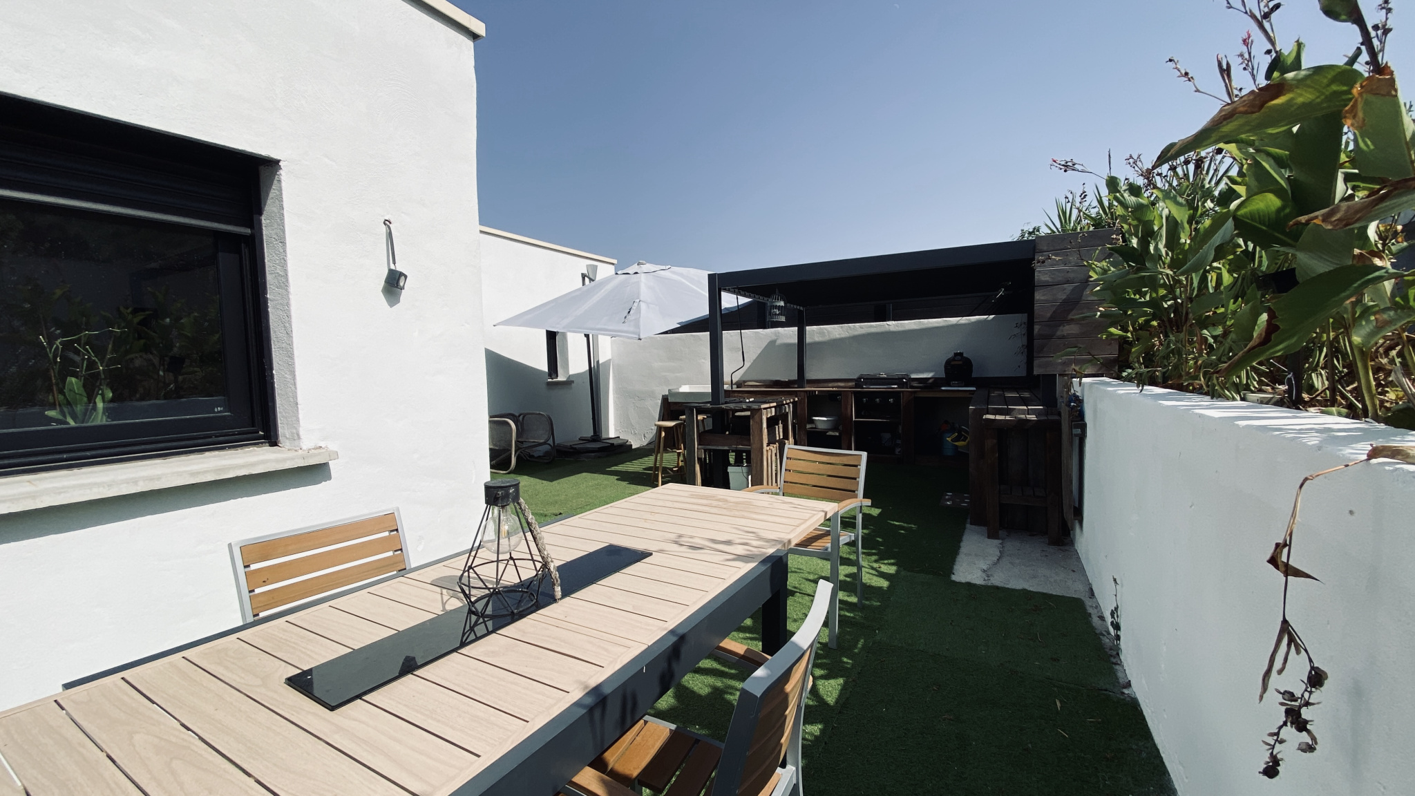 Villa indépendante Type T3 d'environ 91 m2 avec jardin .et terrasse aménagée.