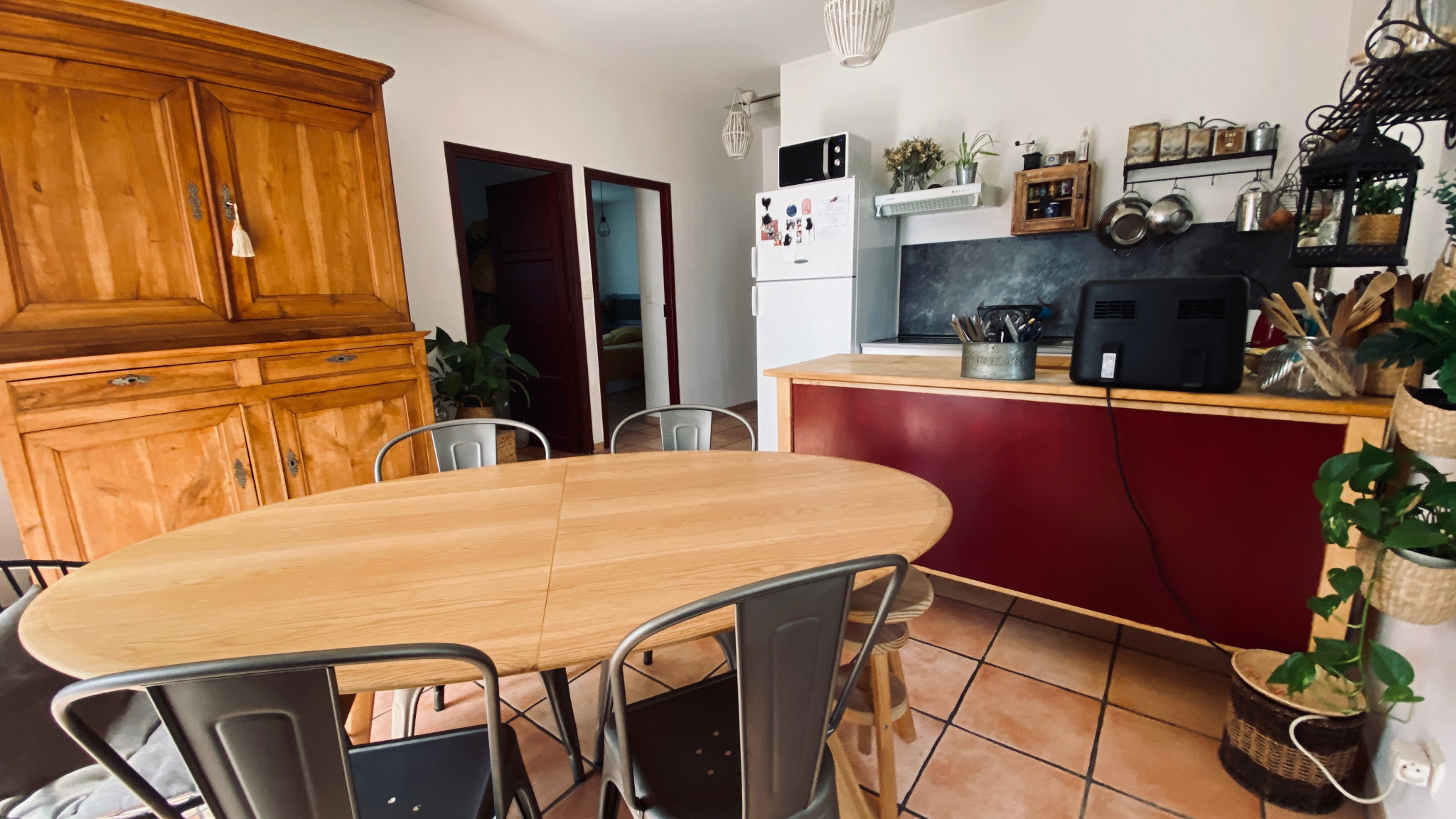 APPARTEMENT T3 AU 1ER ETAGE D'UNE MAISON EN PIERRE