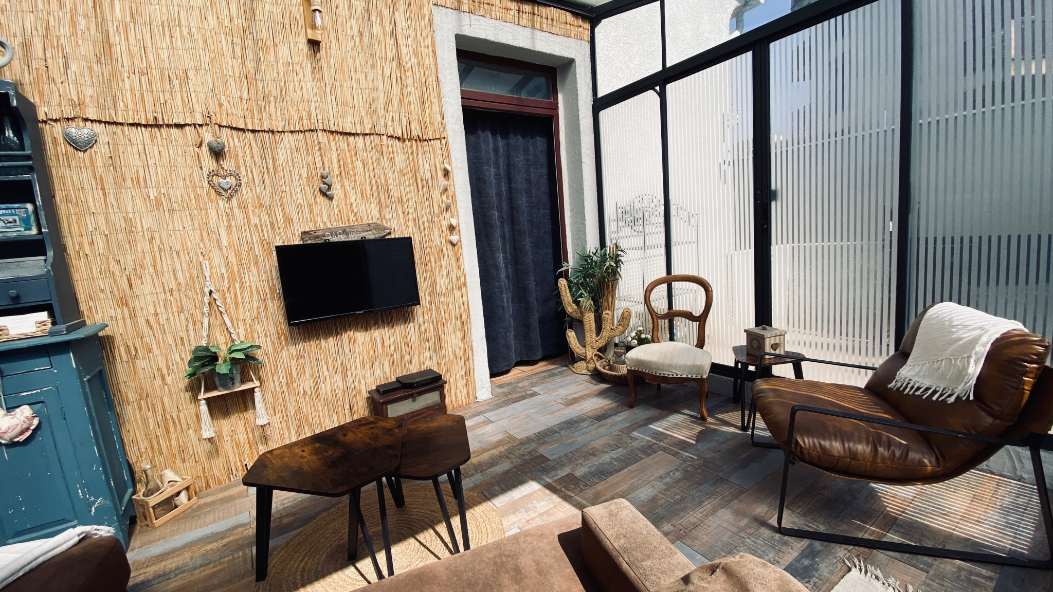 APPARTEMENT T3 AU 1ER ETAGE D'UNE MAISON EN PIERRE